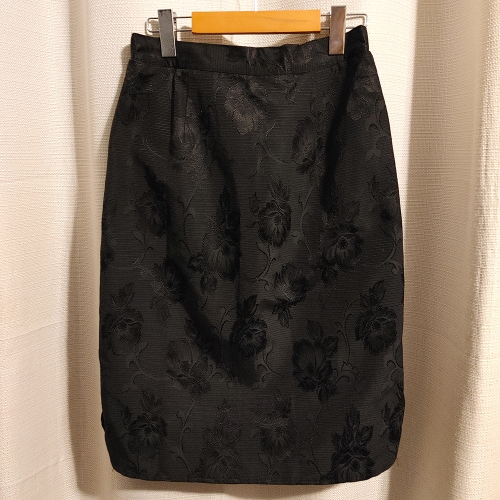(5/$20) Lana Lee Women's Black Floral Jacquard Pencil Skirt With 2 Slits, Liner